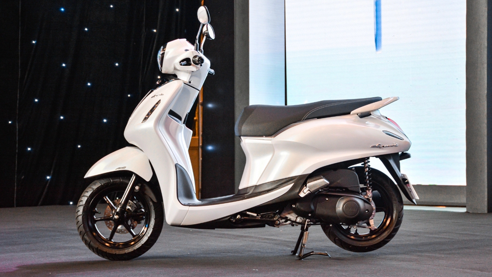 Đánh Giá Xe Yamaha Grande 2024: Tinh Hoa Công Nghệ Làm Nên Sự Khác Biệt, Giá Bán Hấp Dẫn Nhất 3