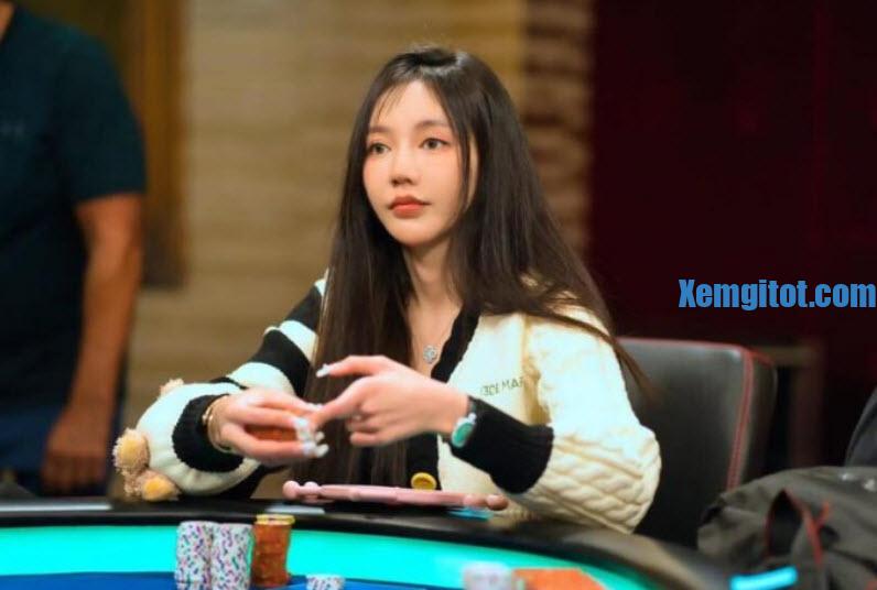Sia The Bot Là Ai? Nữ Poker Sinh Năm Bao Nhiêu? Người Nước Nào?